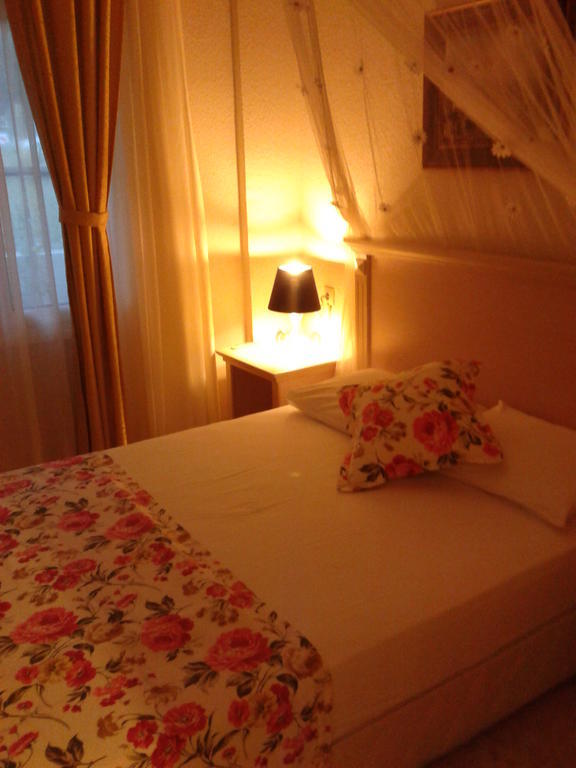 Melaike Hotel Фоча Екстер'єр фото